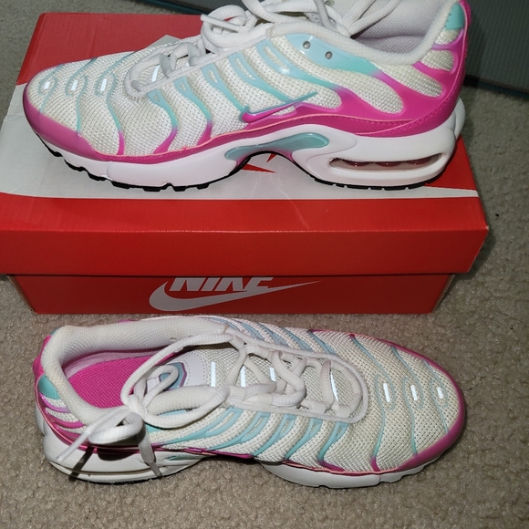 Air Max - Picture 3 of 8